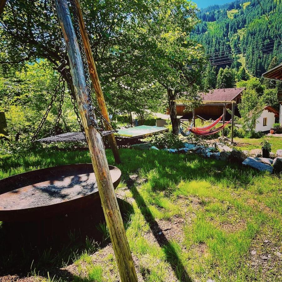 Backyard Mountain Hostel Mayrhofen Exterior photo