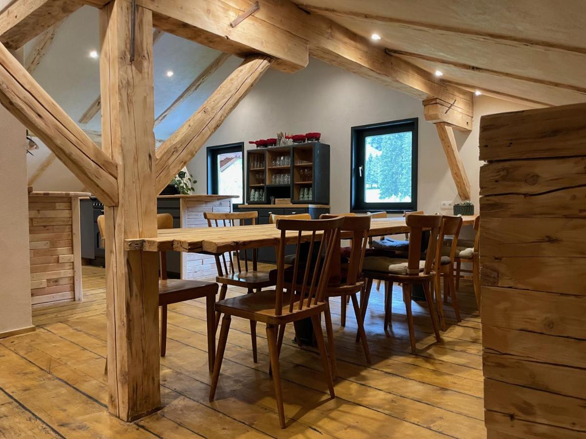 Backyard Mountain Hostel Mayrhofen Exterior photo